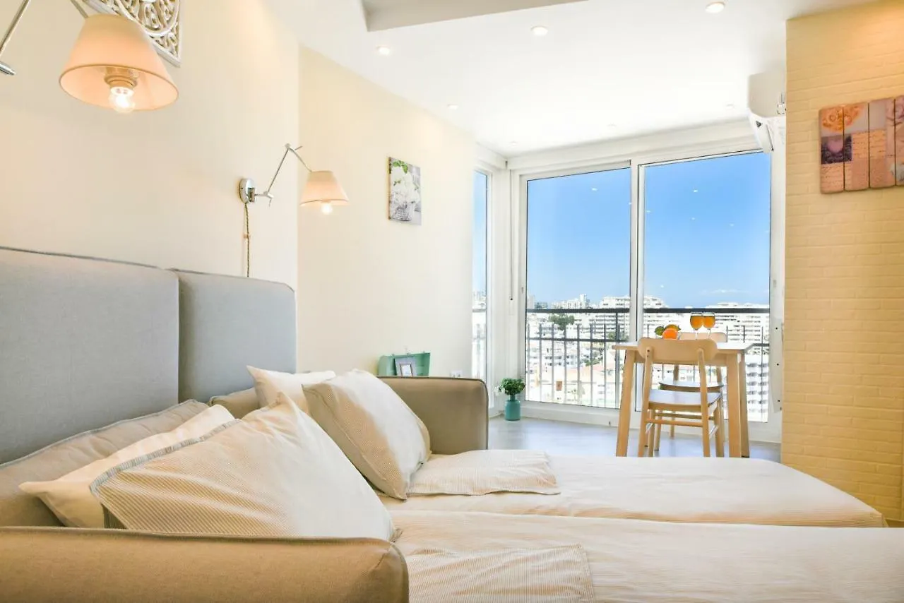 Appartamento Benalmadena Seafront Top Floor Studio Spagna